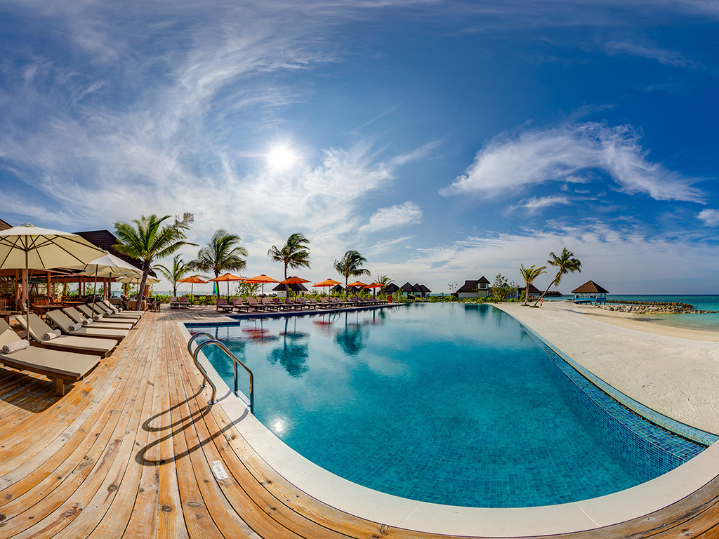  VARIED MALDIVIAN ATMOSPHERE 